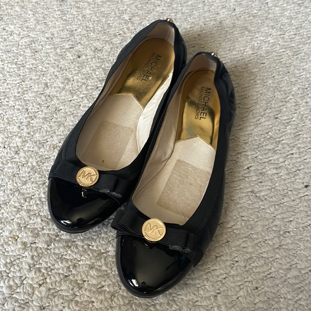MIchael Kors black elegant flat shoes